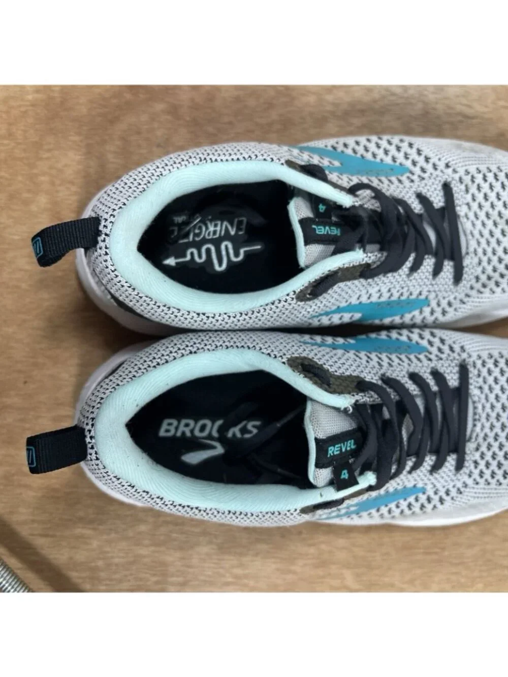 Brooks Revel 4 Women Size 8.5 Grey Running Shoes Sneakers